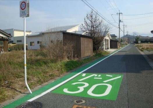 ゾーン30の路面標示