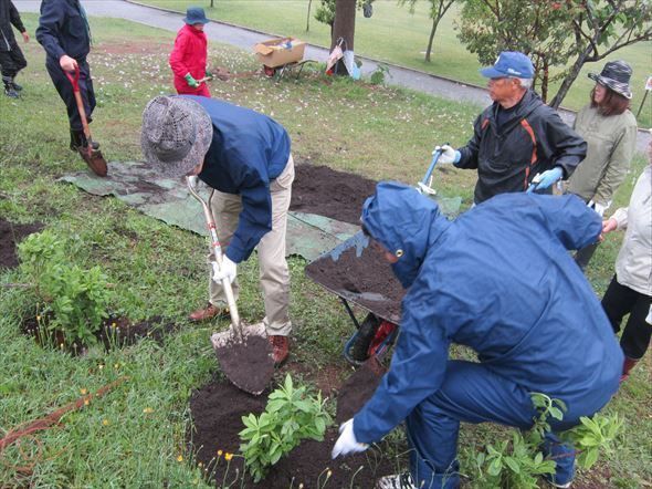 金谷公園　寄贈植樹「青森県美容業生活衛生同業組合」